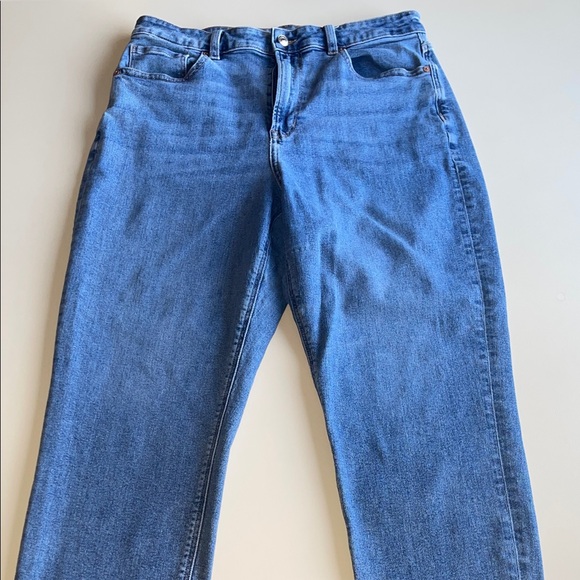 American Eagle Outfitters Denim - American Eagle Outfitters Stretch Mom Jean Size 12 Short